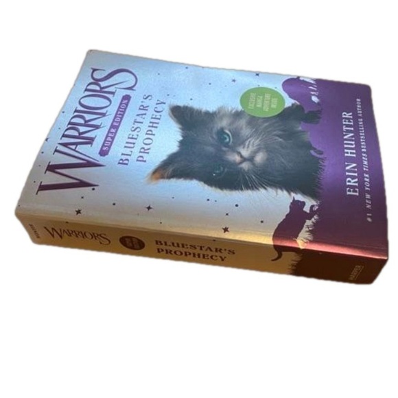 Warriors Super Edition - Bluestar’s Prophecy by Author Erin Hunter - Picture 2 of 3